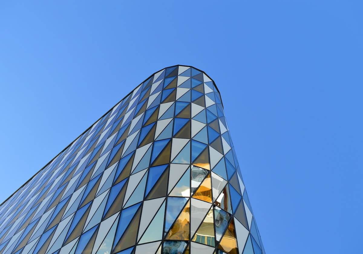 制定户外运动发展规划、壮大冰雪经济，国办20条举措释放体育消费潜力