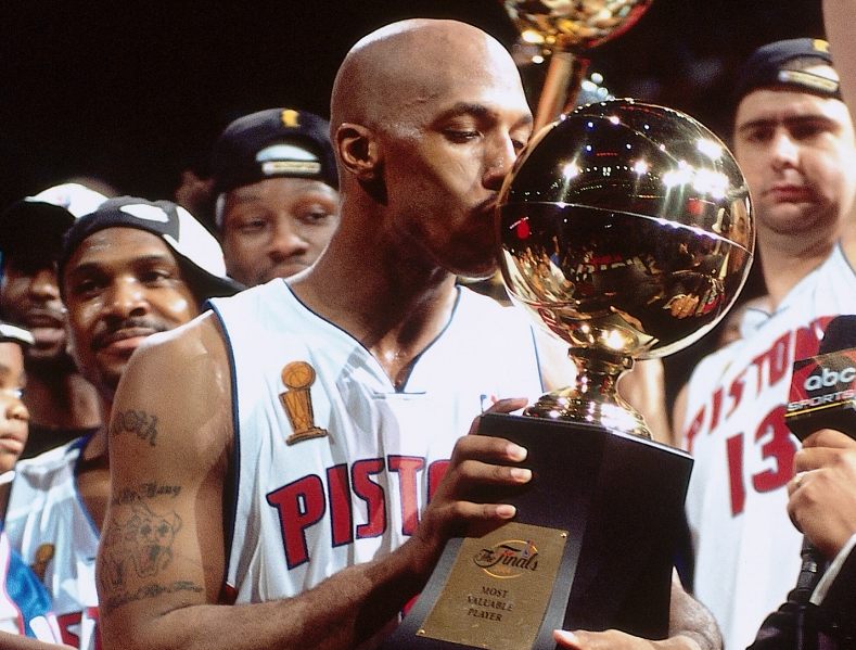 历史唯一!比卢普斯对乔丹科比詹姆斯交锋均占优 今成杨瀚森教练